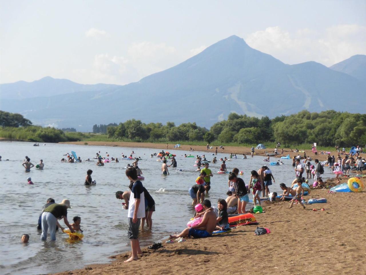 Lakeside Banko Hotel Inavasiro Kültér fotó